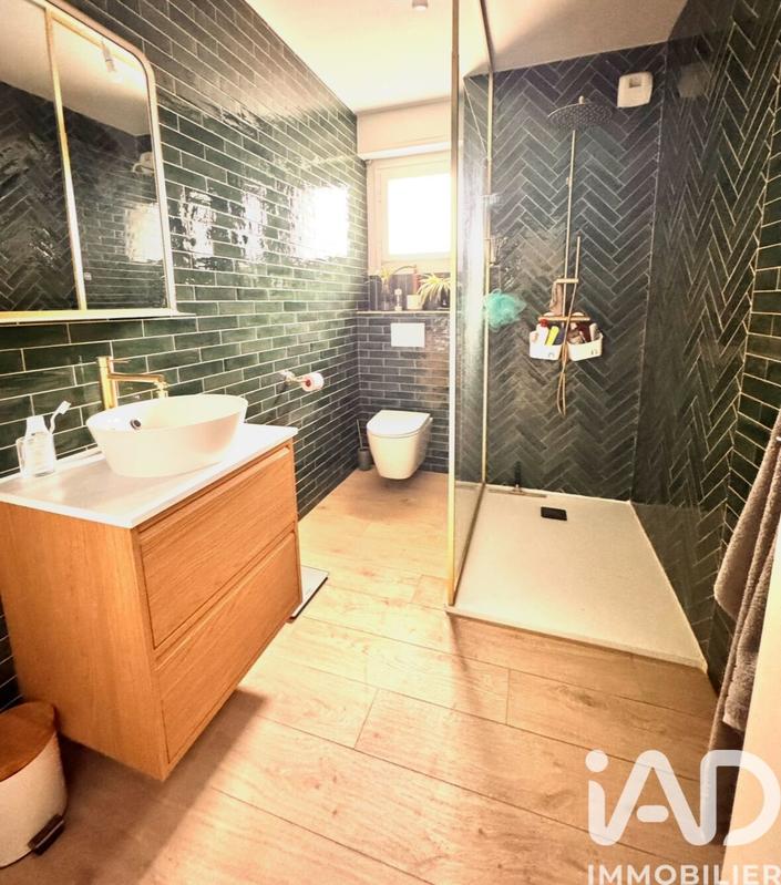 Maison de ville - 200 m² - 8 pièces