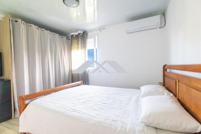 Maison - 250 m² - 9 pièces