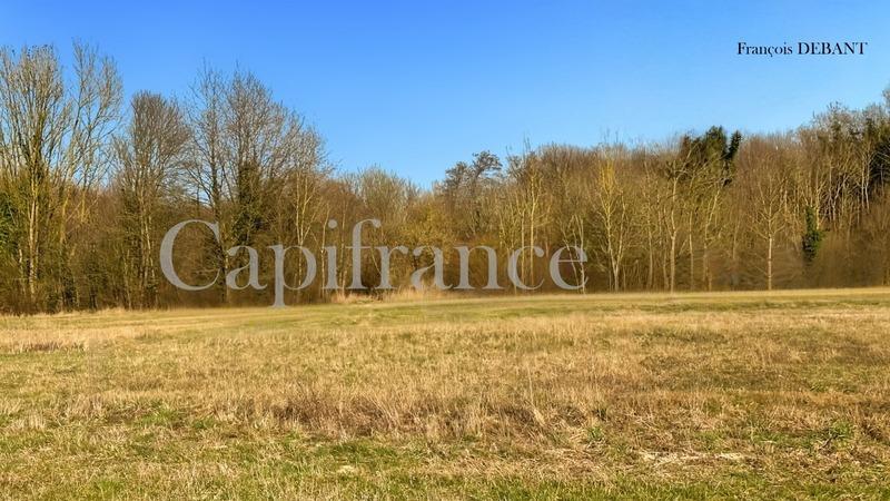 Terrain constructible - 1 366 m²