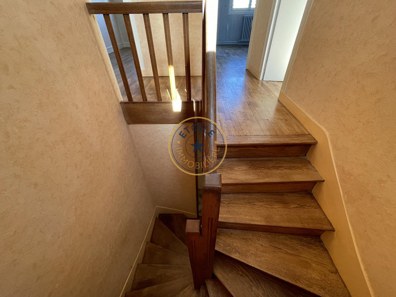 Maison - 94 m² - 5 pièces