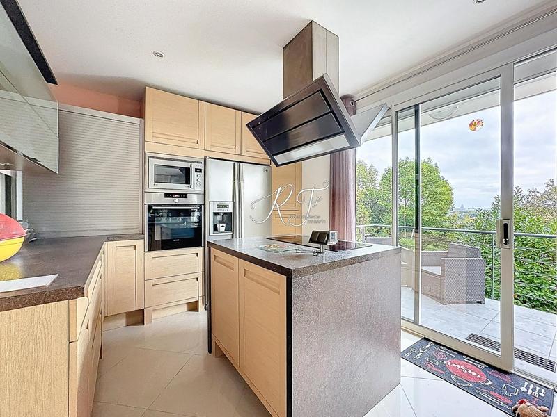 Maison - 133 m² - 6 pièces