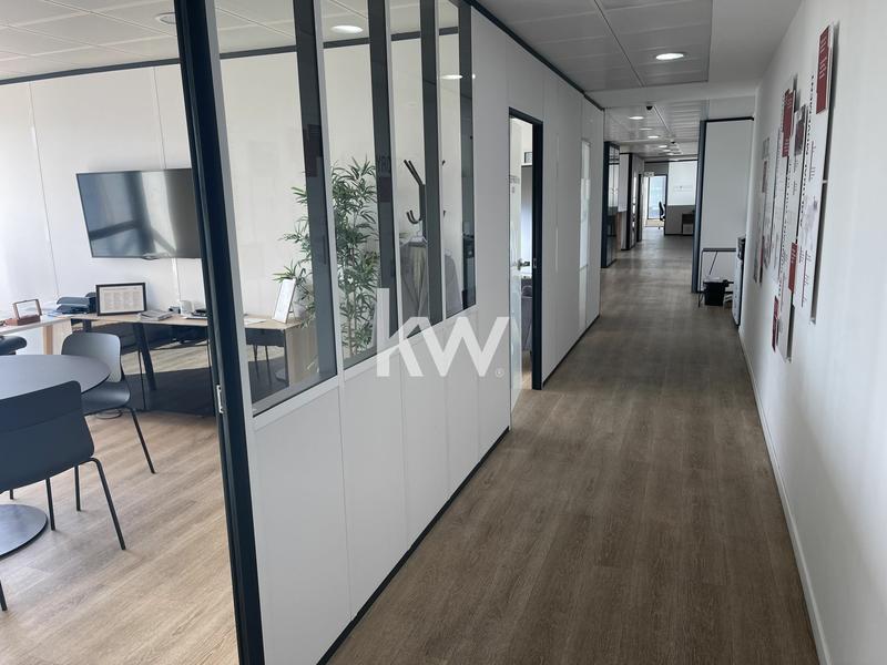 Bureau - 270 m²