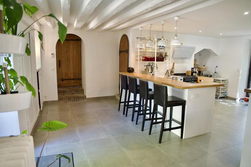 Maison - 265 m² - 7 pièces