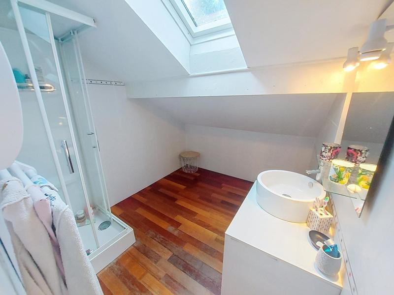 Maison - 161 m² - 8 pièces