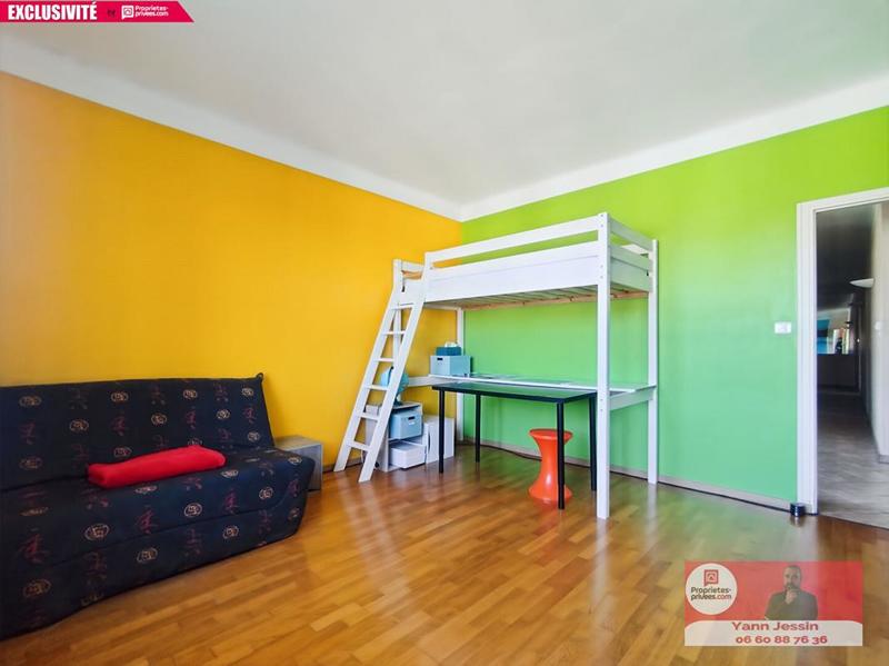 Maison - 180 m² - 6 pièces