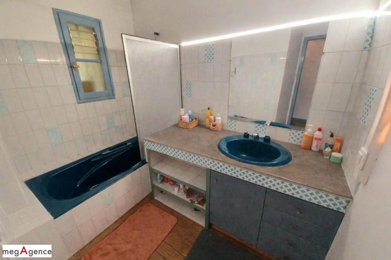 Maison - 205 m² - 7 pièces