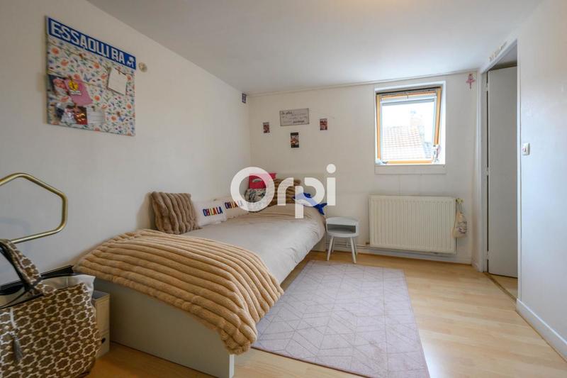 Maison - 95 m² - 5 pièces