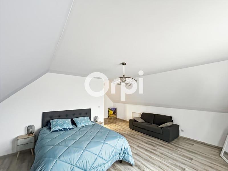 Demeure - 215 m² - 5 pièces