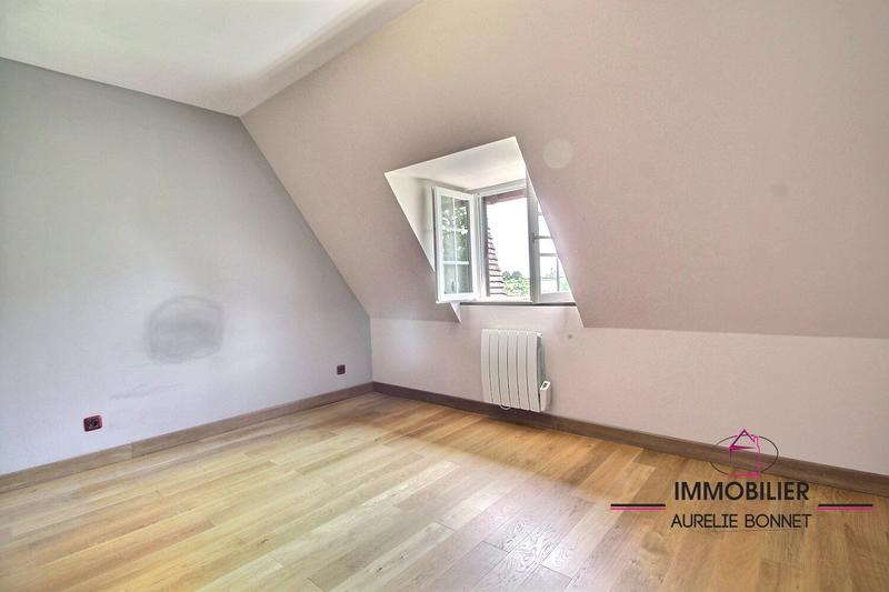 Maison traditionnelle - 130 m² - 7 pièces