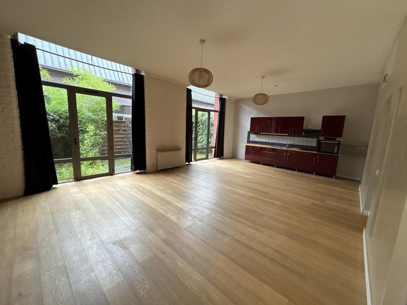 Loft - 108 m² - 4 pièces