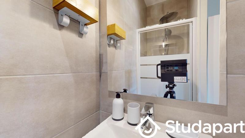 Chambre - 9 m² - 1 pièce