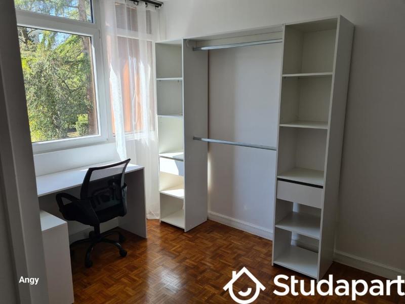 Chambre - 10 m² - 1 pièce