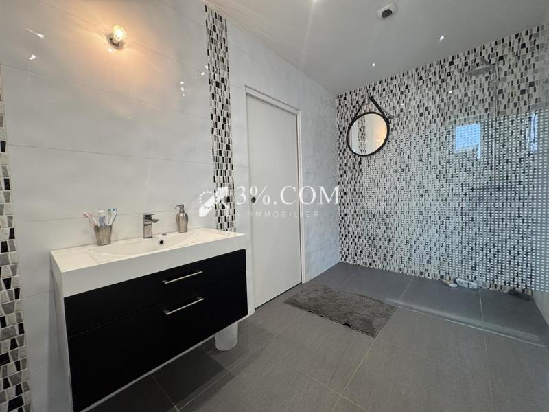 Maison - 291 m² - 7 pièces