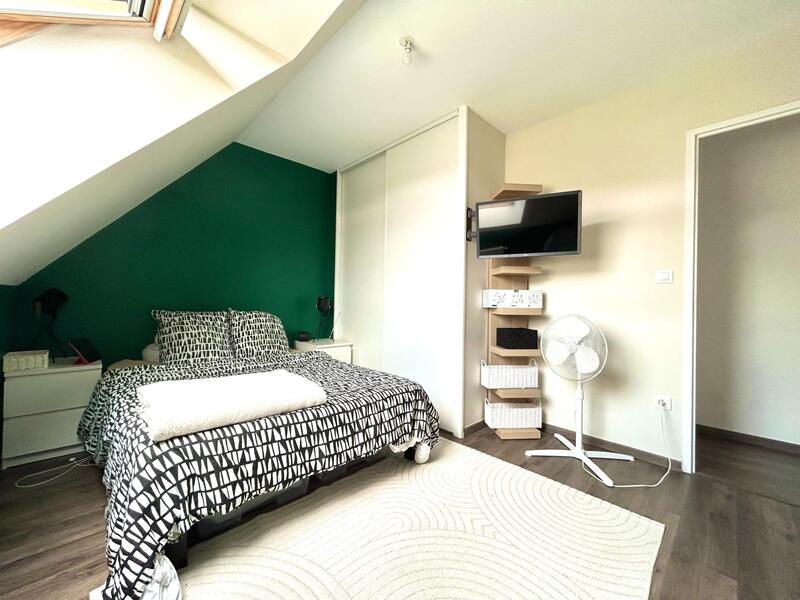 Maison - 93 m² - 4 pièces