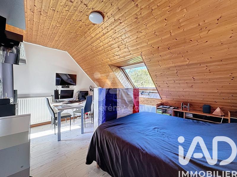 Maison - 201 m² - 9 pièces