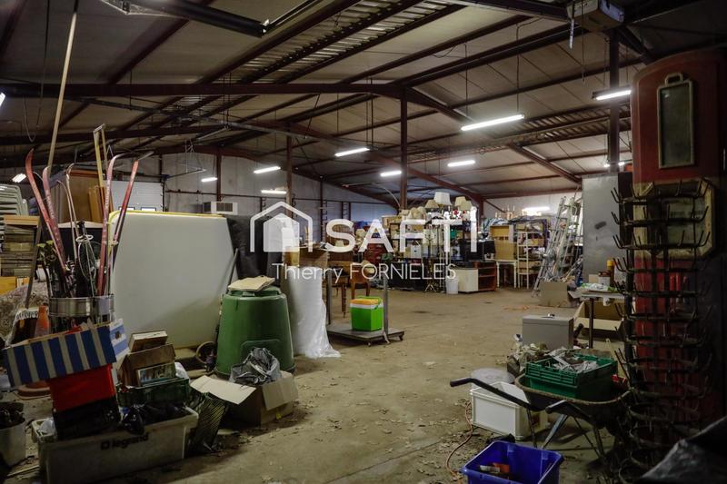 Local commercial - 1 500 m² - 15 pièces