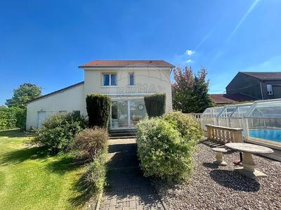 Propriété - 102 m² - 5 pièces