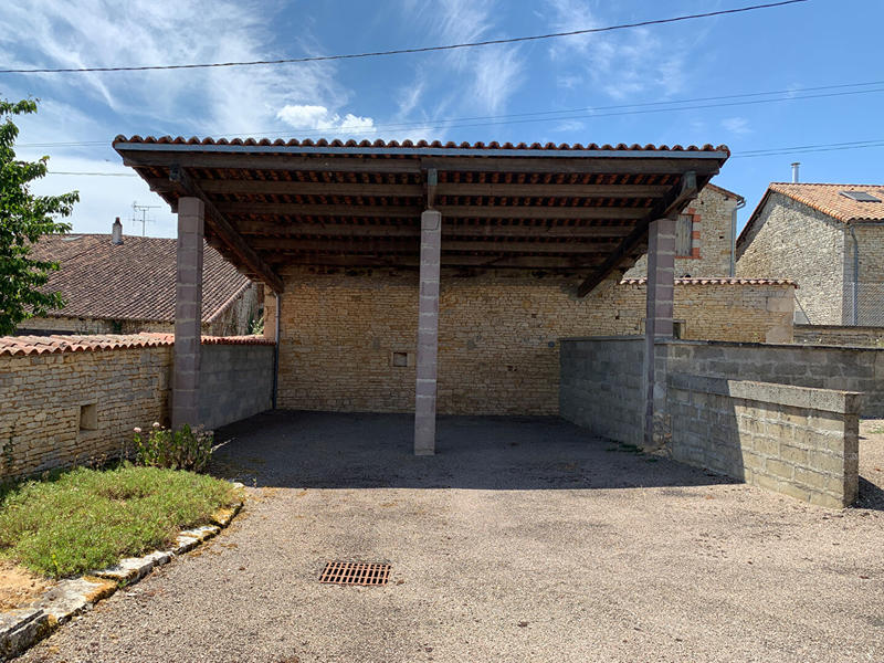 Maison - 104 m² - 4 pièces
