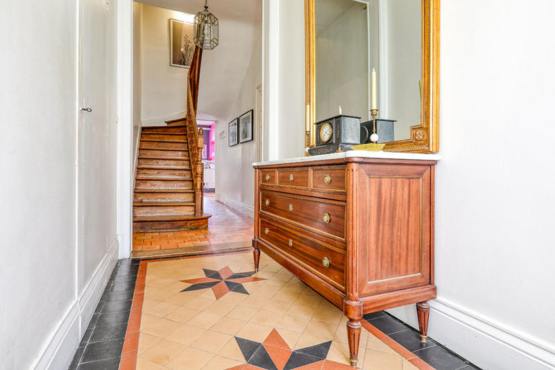 Maison - 165 m² - 8 pièces