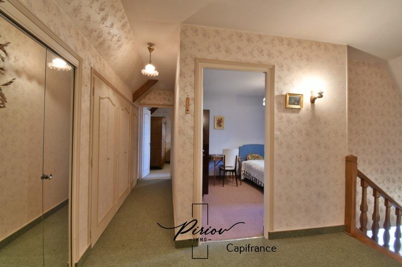 Pavillon - 195 m² - 8 pièces