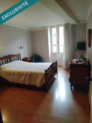 Maison de ville - 201 m² - 5 pièces