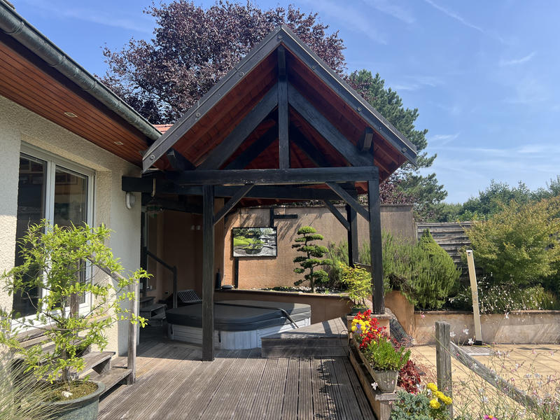 Maison - 201 m² - 8 pièces