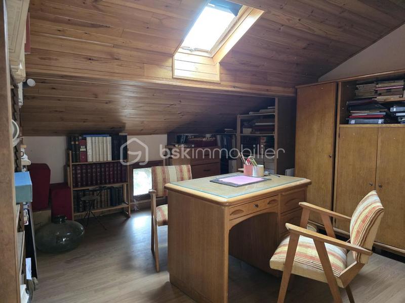 Propriété - 174 m² - 9 pièces