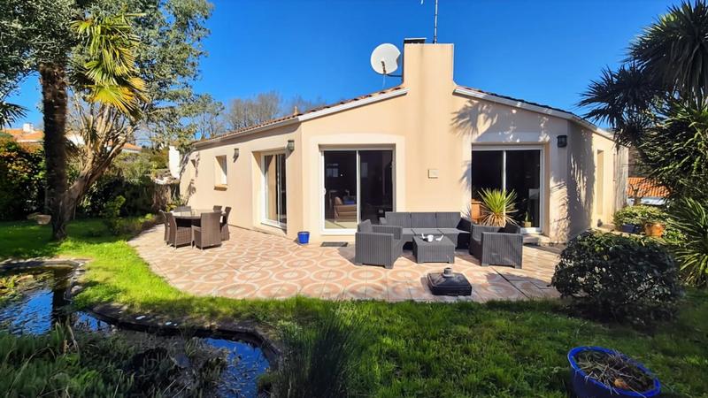 Maison - 204 m² - 8 pièces