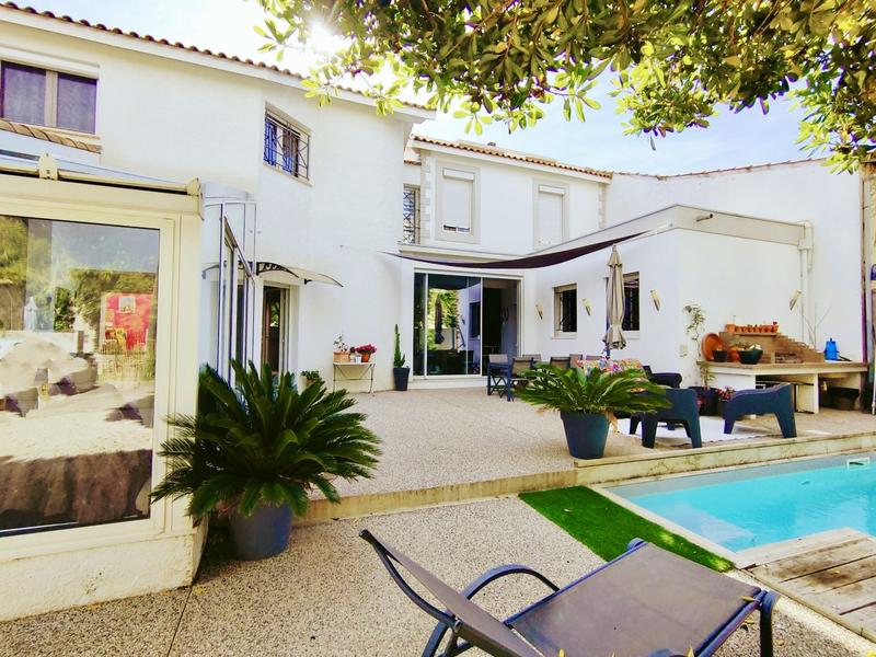 Maison - 187 m² - 6 pièces