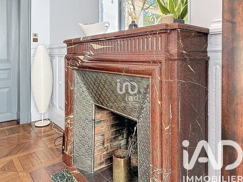 Maison - 210 m² - 8 pièces