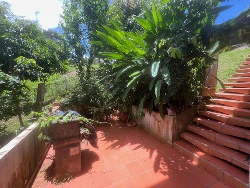 Maison - 438 m² - 11 pièces