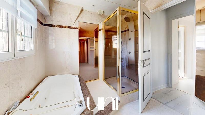 Maison - 159 m² - 6 pièces