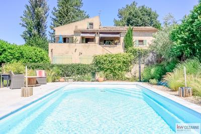 Maison - 190 m² - 7 pièces