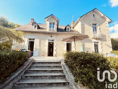 Maison - 212 m² - 8 pièces