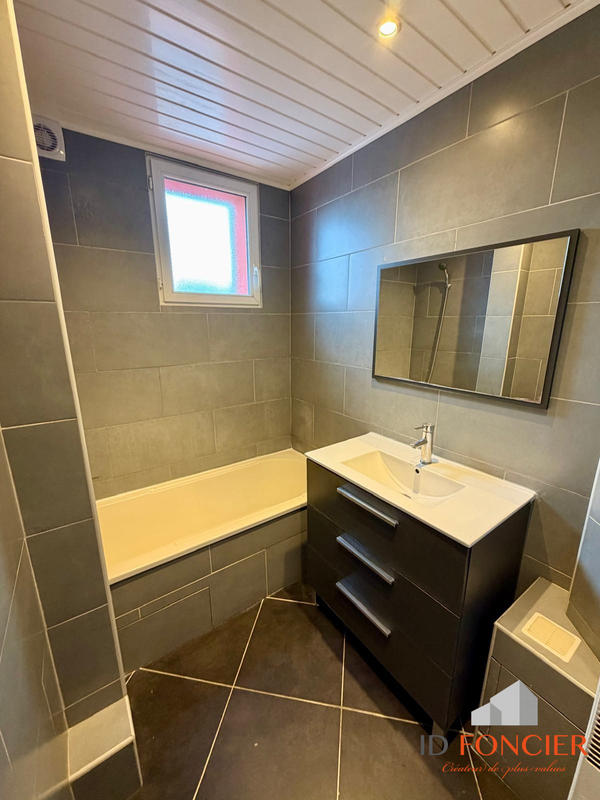 Appartement - 57 m² - 3 pièces