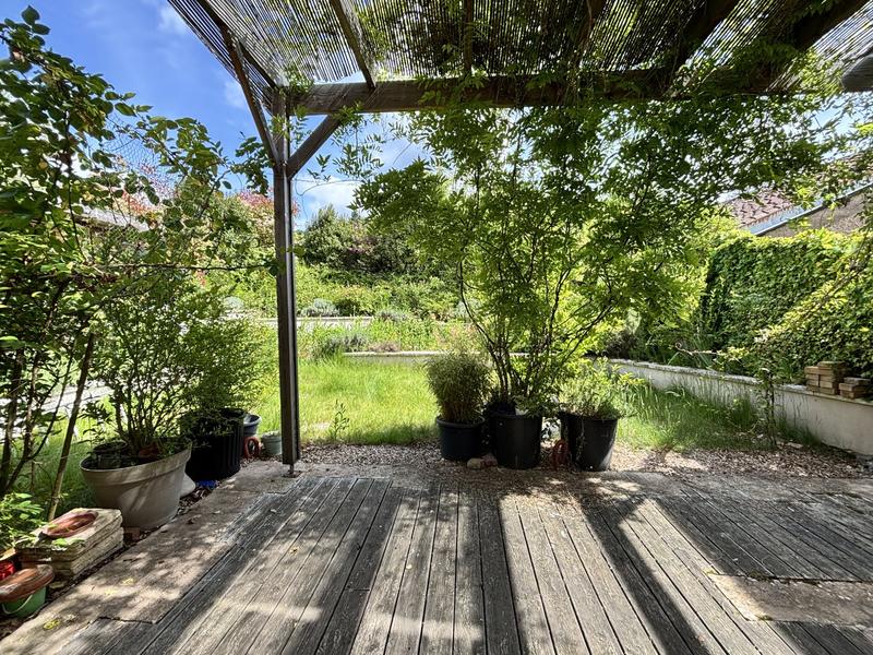 Maison - 92 m² - 5 pièces