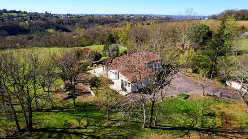 Maison - 145 m² - 4 pièces