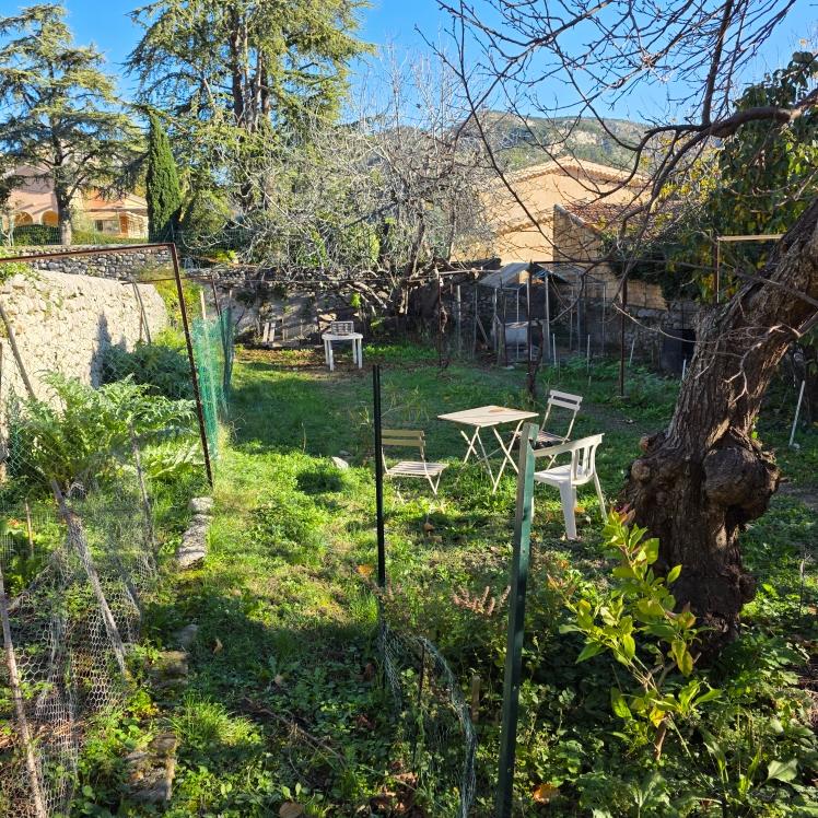 Terrain constructible - 281 m²