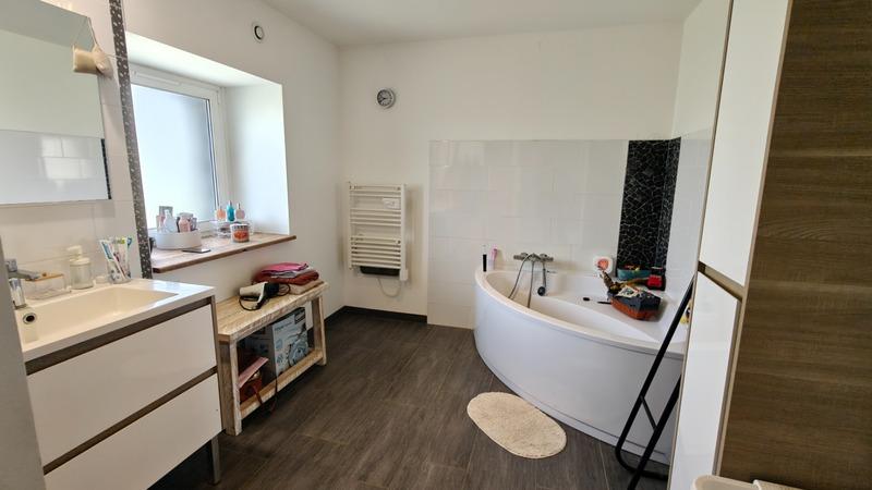 Maison - 135 m² - 6 pièces