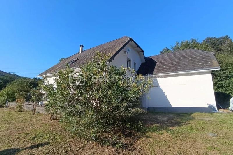 Maison - 168 m² - 7 pièces