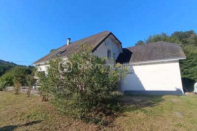 Maison - 168 m² - 7 pièces