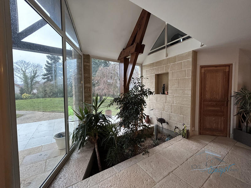 Villa - 264 m² - 8 pièces