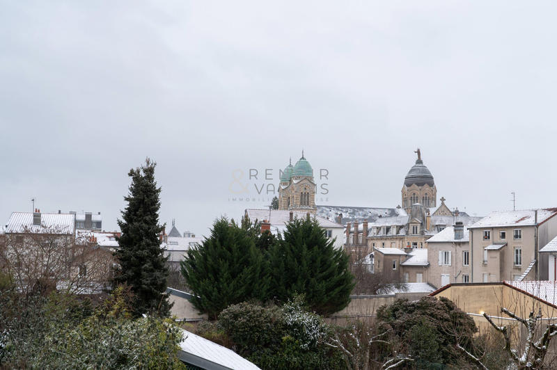 Maison - 161 m² - 8 pièces