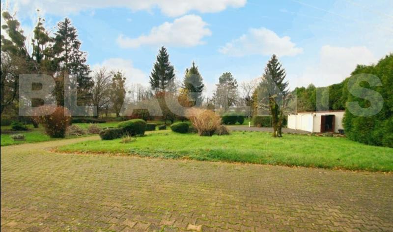 Pavillon - 275 m² - 6 pièces