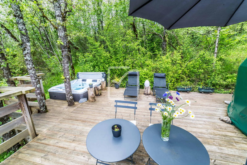 Local commercial - 250 m² - 1 pièce