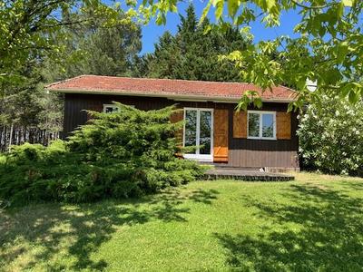 Maison - 384 m² - 18 pièces