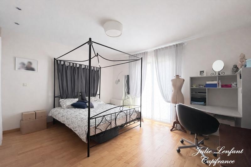 Maison - 405 m² - 8 pièces