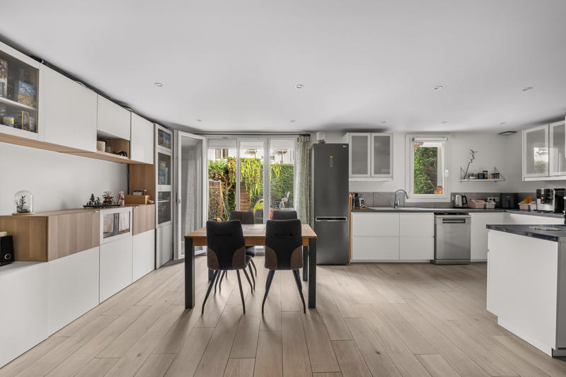 Appartement - 84 m² - 4 pièces