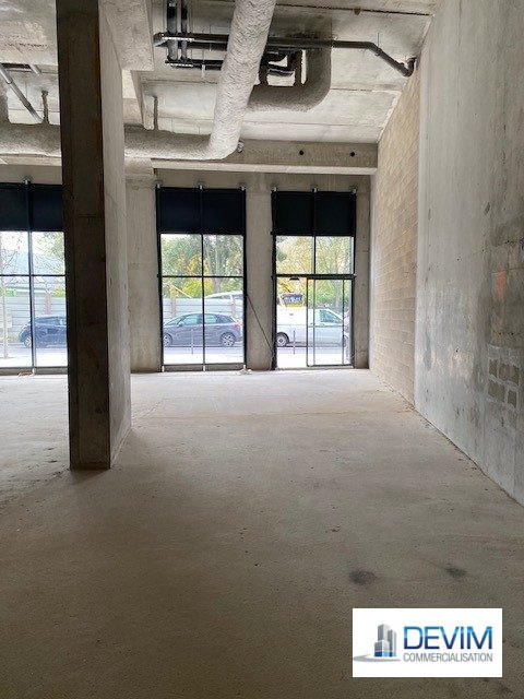 Local commercial - 94 m²