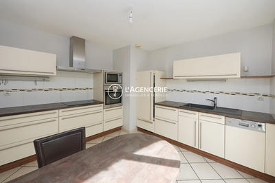 Maison - 106 m² - 4 pièces